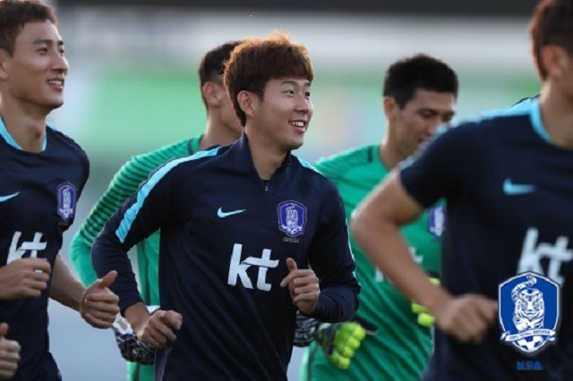 손흥민, 한국-카타르전 출격 예정! 손흥민이 6일과 11일 열리는 카타르, 이란과 2018 러시아 월드컵 아시아지역 최종예선 3, 4차전에 슈틸리케호 공격 선봉에 설 전망이다. / 대한축구협회 제공