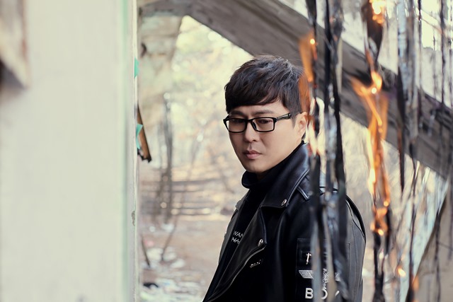 13년 만의 활발한 음악 활동을 예고한 가수 주니퍼. 지난 2001년 밴드 주니퍼 정규 1집 '주니퍼'로 데뷔한 가수 주니퍼는 '하늘 끝에서 흘린 눈물'로 가요 팬에게 많은 사랑을 받았다. /마이더스타엔터테인먼트 제공