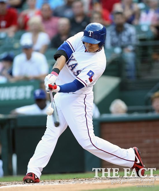 추신수 20홈런 달성, 200홈런은? '추추트레인' 추신수가 22일(한국시간) 시애틀과 원정경기에서 시즌 20호 솔로 아치를 쏘아 올렸다. /게티이미지