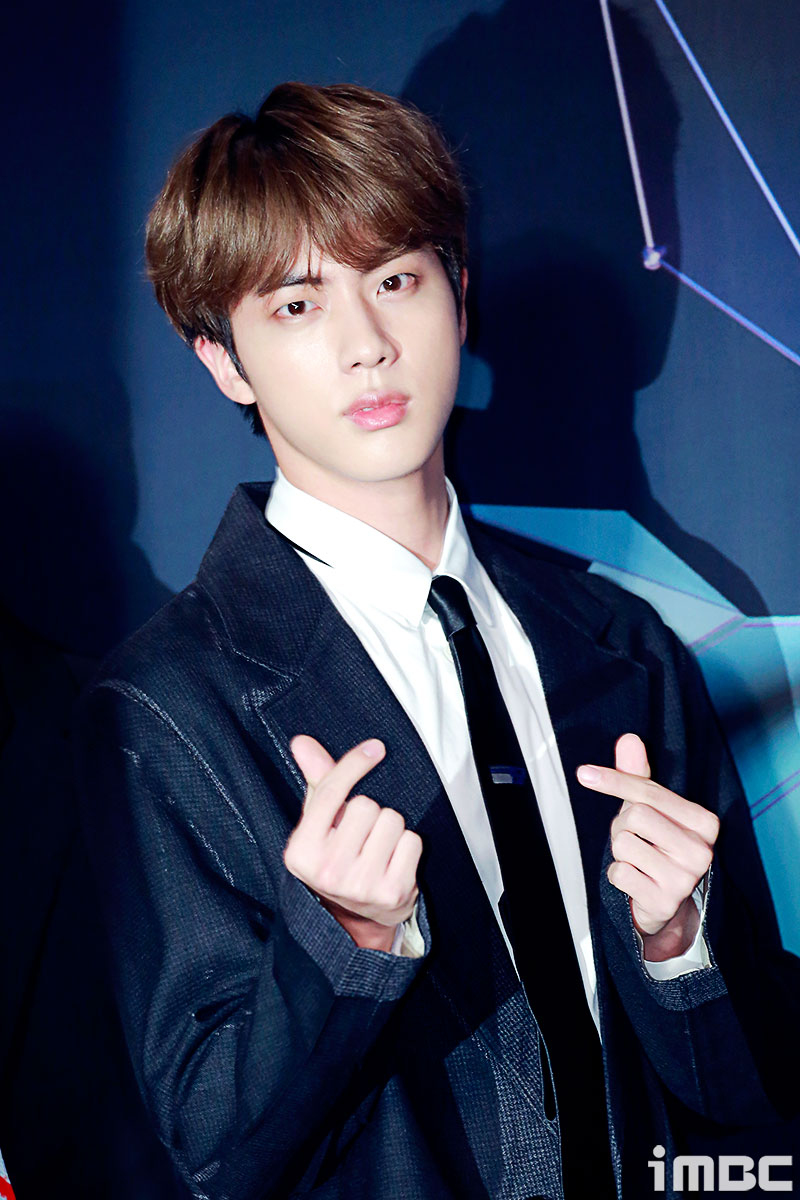[포토] 방탄소년단 진, 넘사벽 비주얼 하트