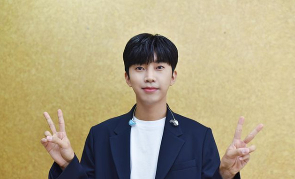 임영웅, '더쇼' 인증샷…본방 사수 부르는 훈훈한 매력 [인스타] 