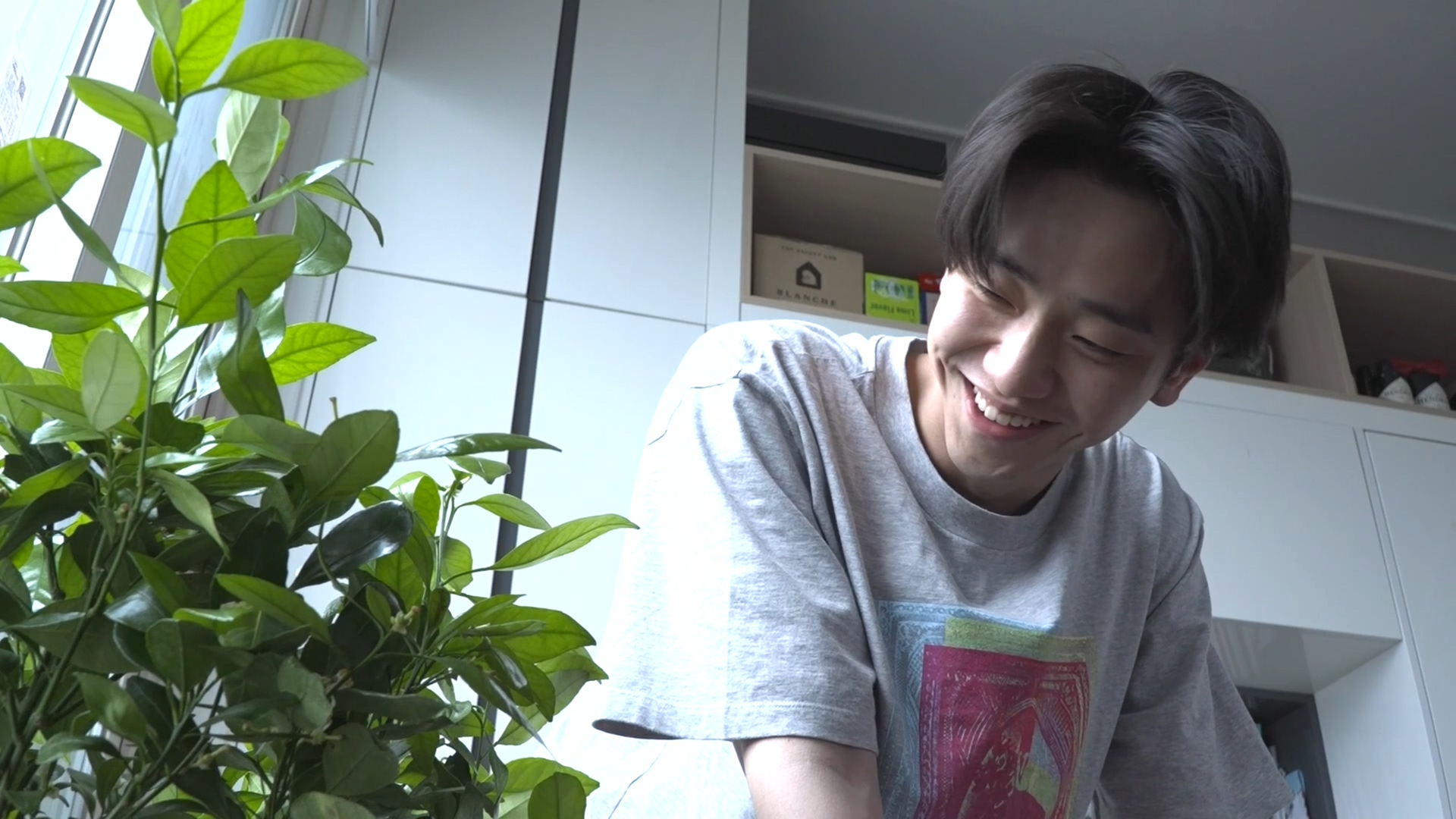 ‘나 혼자 산다’ 남윤수, 복권으로 인생 역전? 가족과 통화하다 ‘눈물 펑펑’