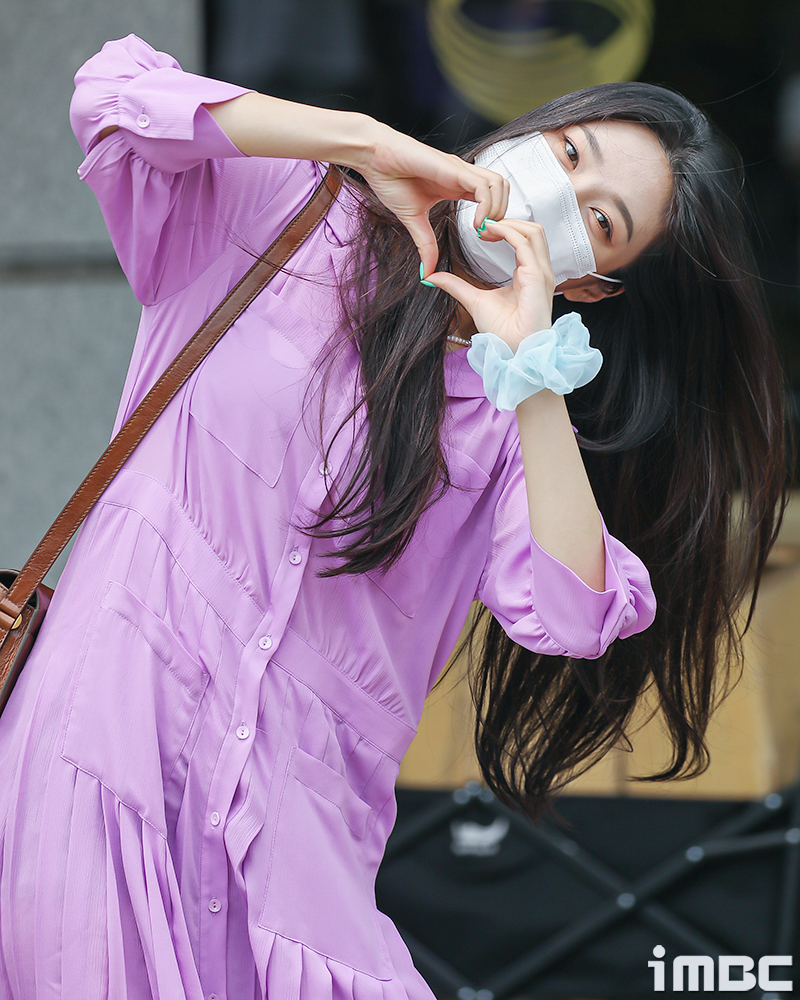 [포토] 조이, 천상계 하트 'JOY Hello~'