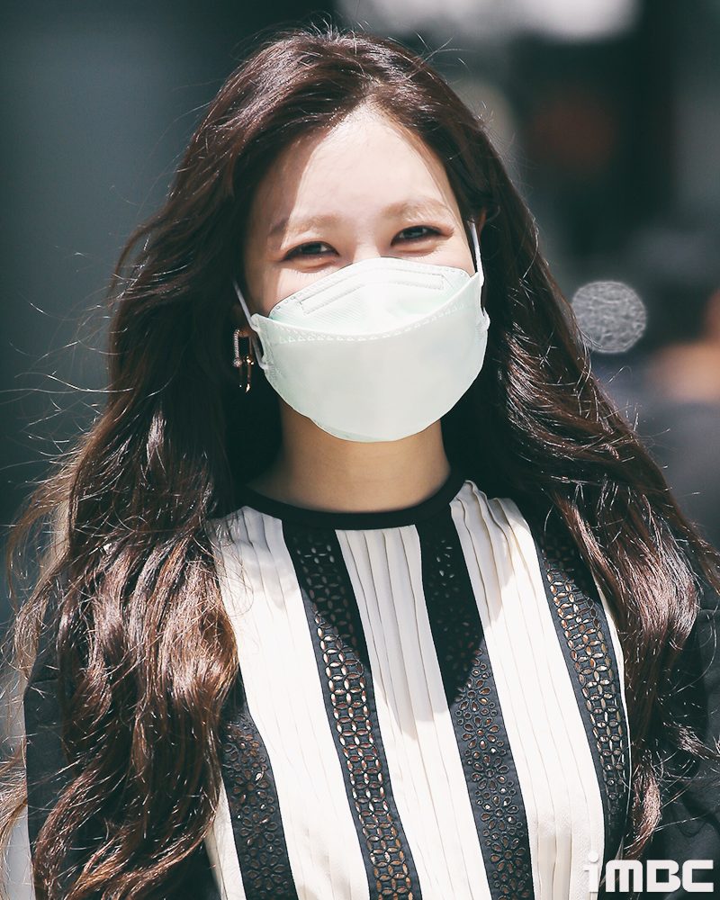 [움짤] 이지아, 고혹적 상류층 '11자 스완 각선미' (펜트하우스3)