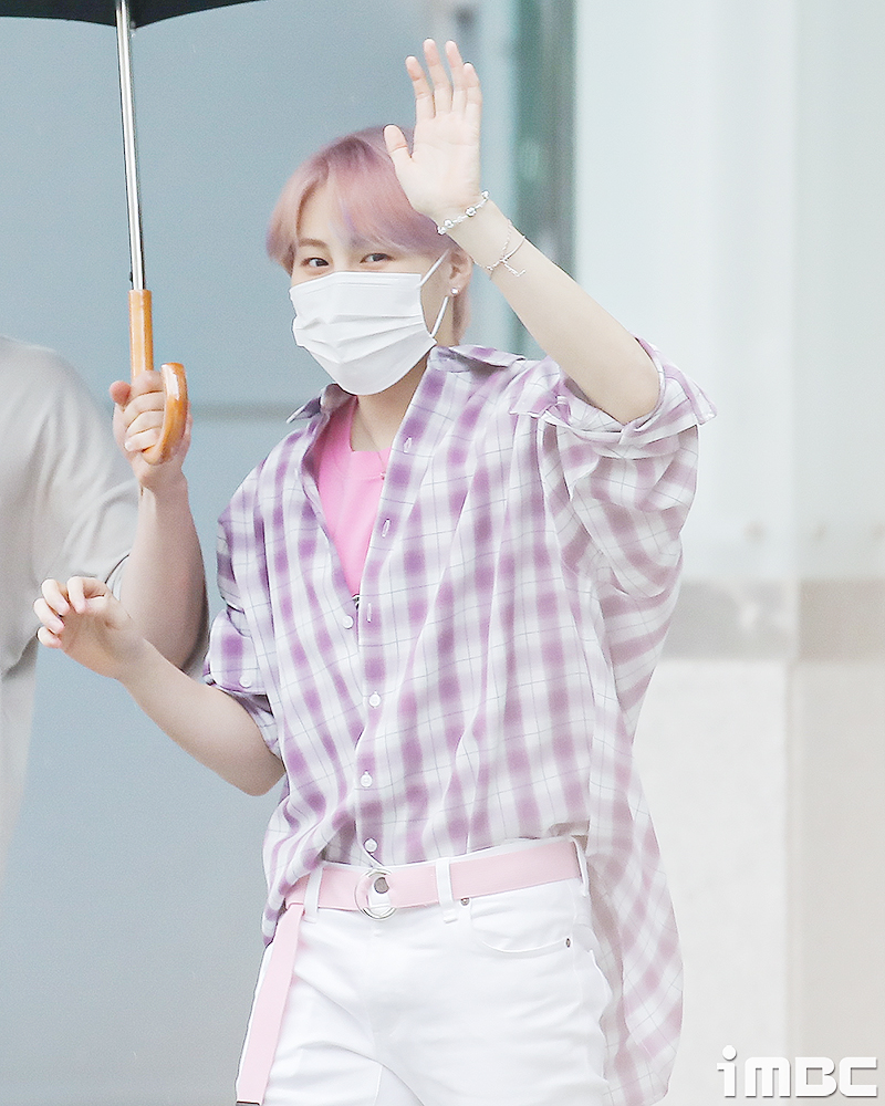 [포토] 하성운, '구르미 흐림' 비오는 퇴근길 포착