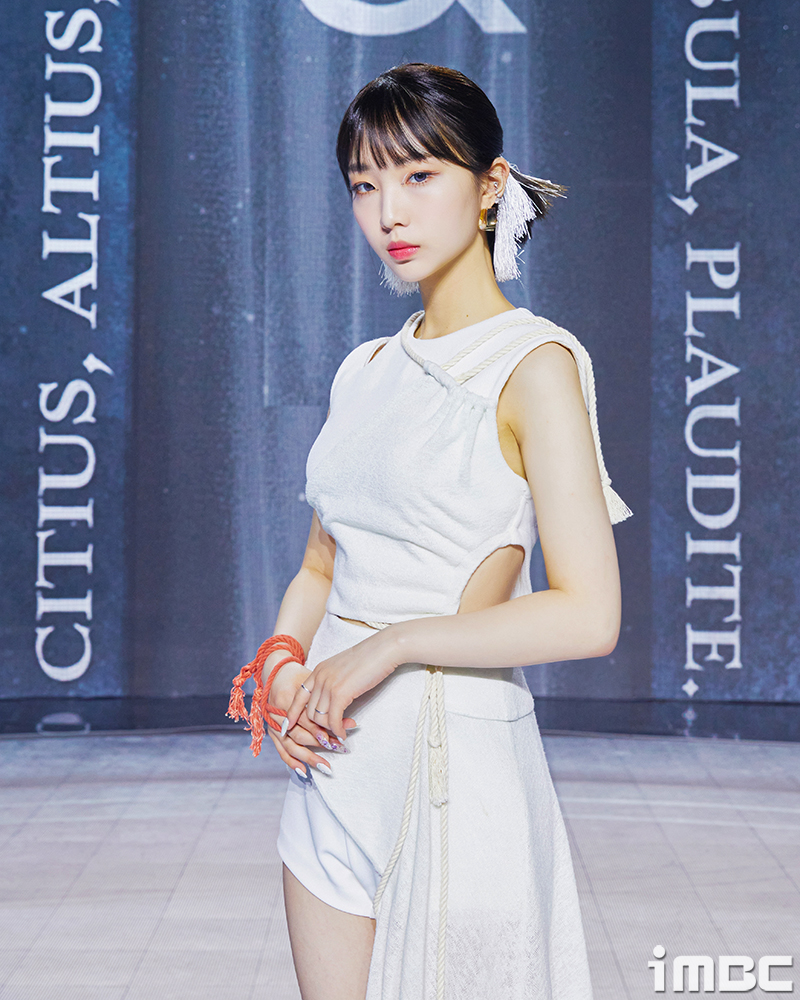 [포토] 이달의 소녀 여진, '신비로운 푸른 눈동자'