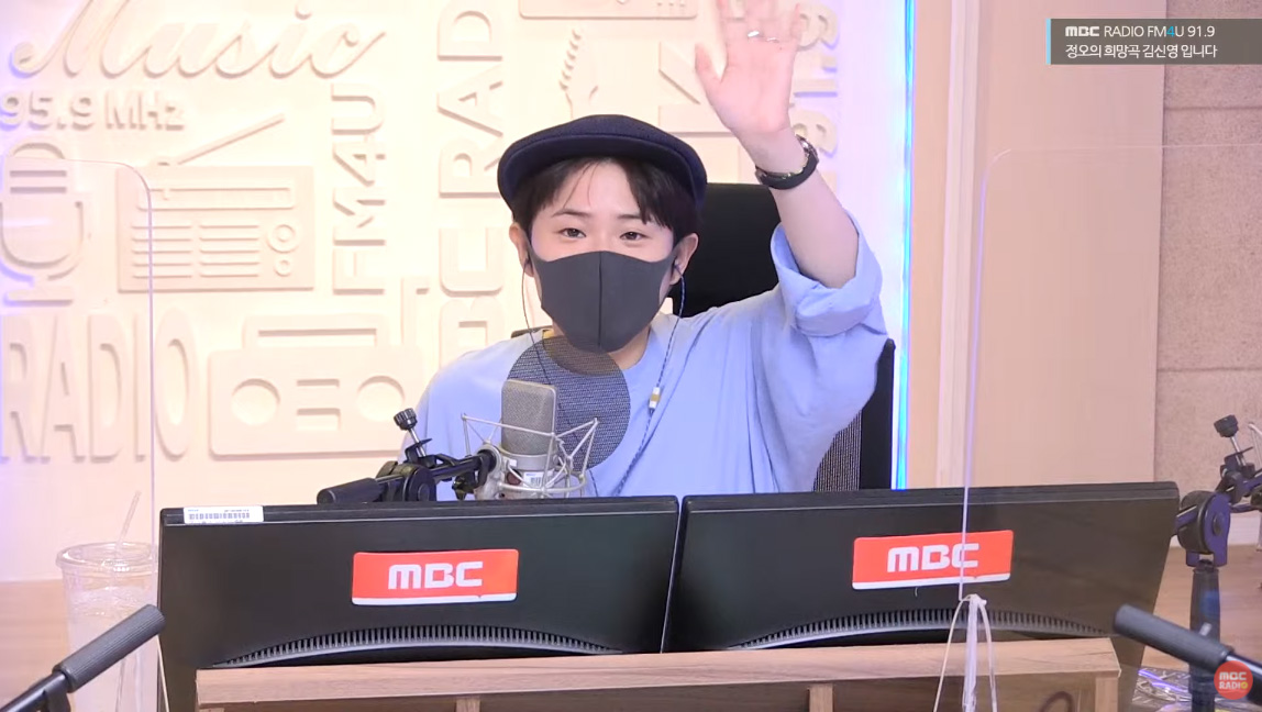 김신영 "전기 끊겨 TV 없던 시절, 오빠와 '삼국지' 읽고 토론하며 놀아" (정희)