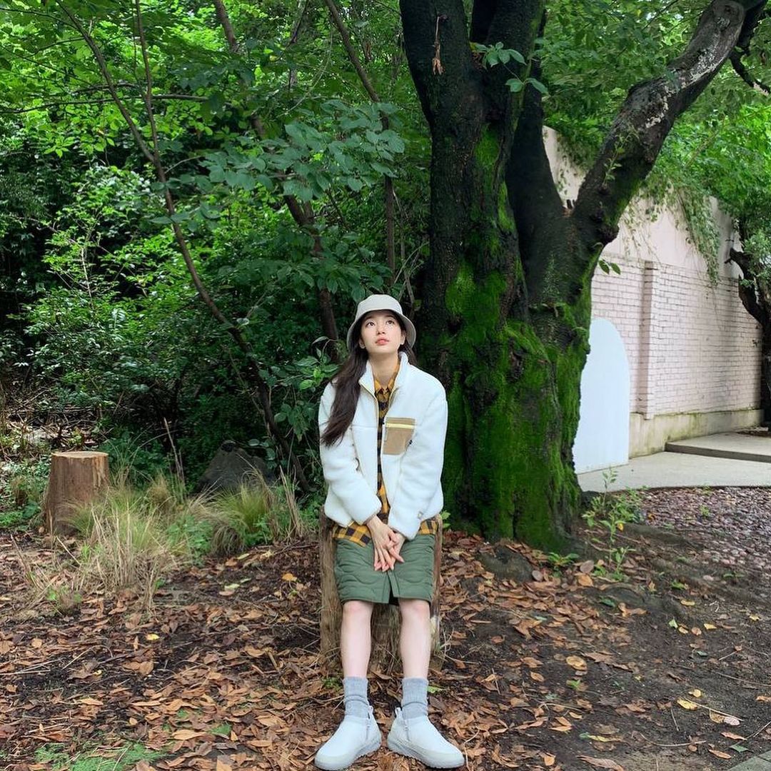 수지, 숲 속 요정 생각나는 역대급 비주얼 [인스타] 