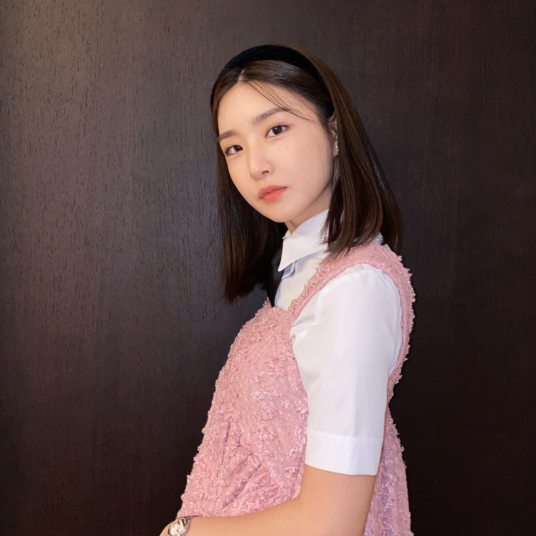 브레이브걸스 유나, 여신美 뽐낸 역대급 비주얼 [인스타]