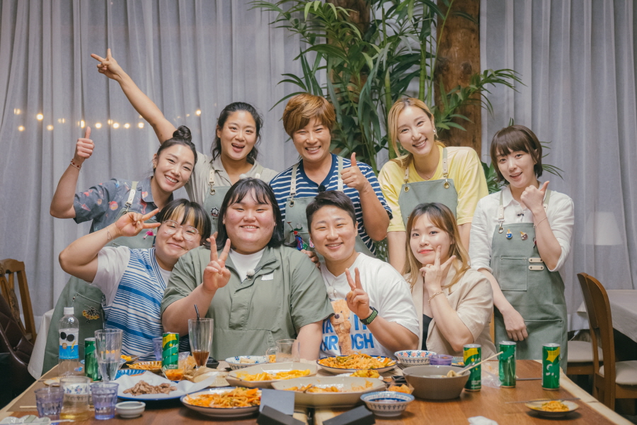 ‘노는언니2’ 김수현, ‘식빵’ 구워준 김연경에 감사… 장미란 근황 공개