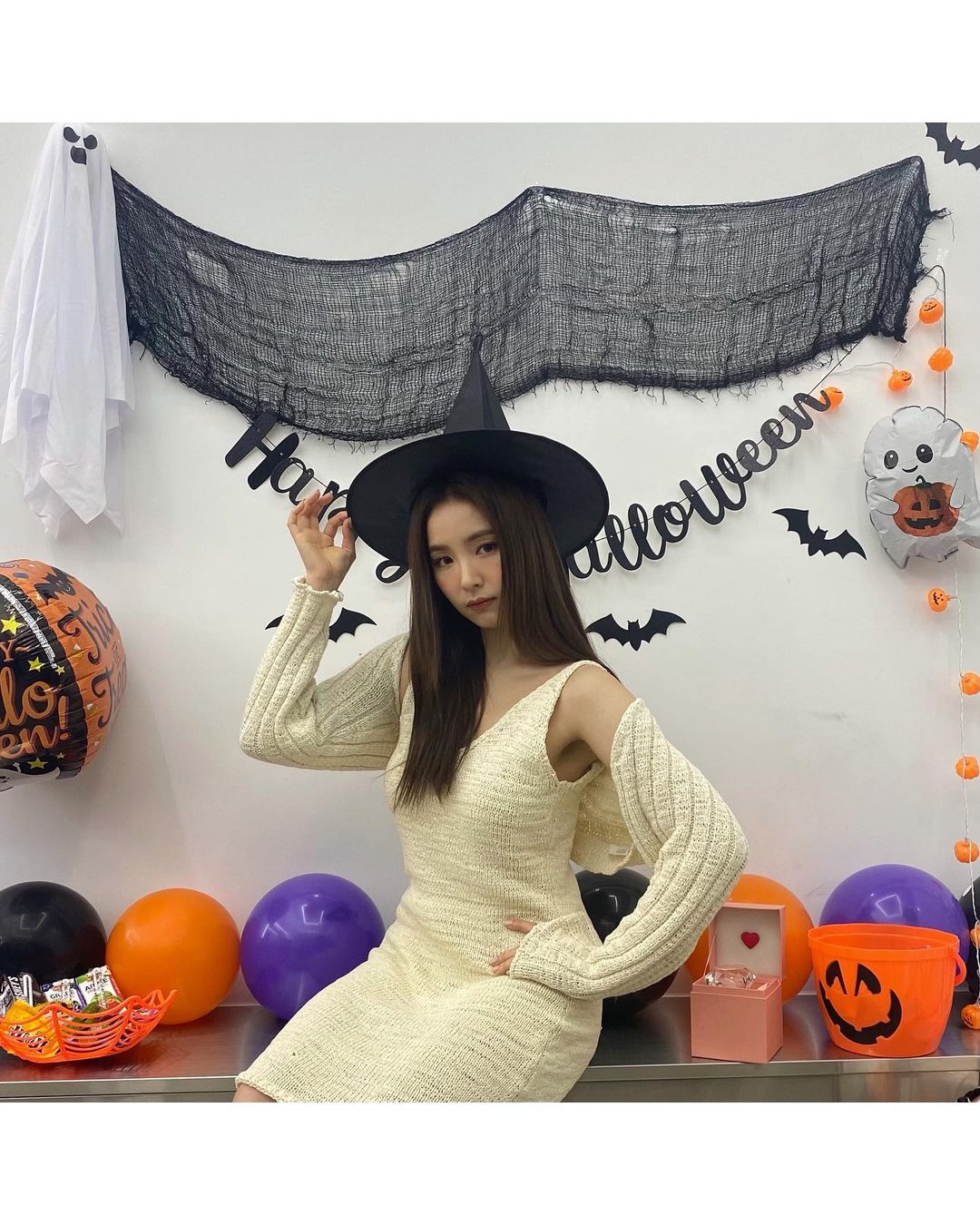 신세경, 마녀 모자 써도 빛나는 명품 비주얼 [인스타] 
