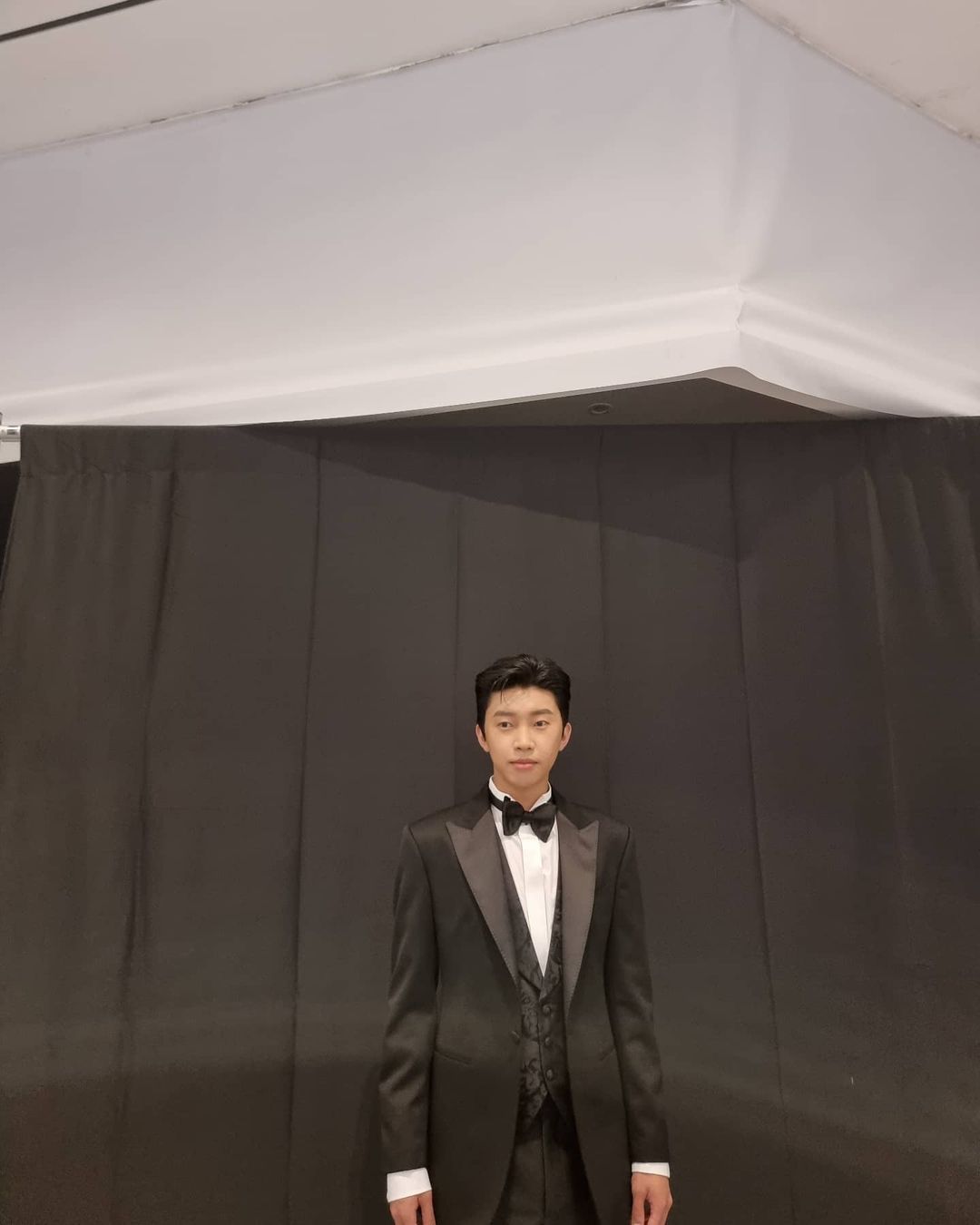 임영웅, 명품 슈트핏 자랑…완벽 그 자체 [인스타] 