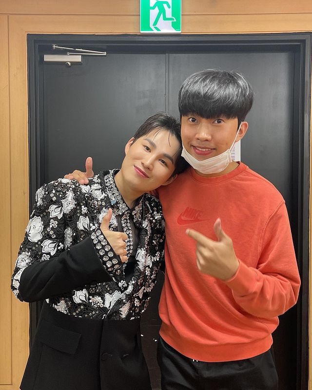 임영웅, 이찬원→김희재 콘서트 방문…의리남 등극 [인스타]