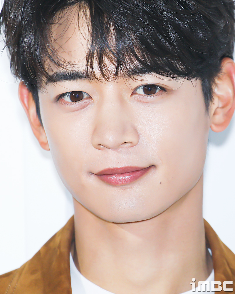 [포토] 샤이니 민호, 꽉찬 잘생김 '마기꾼' 보고있나?