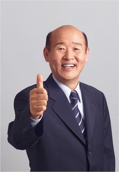 [M타임머신] '사망' 전두환 연기 싱크로율 재조명…박용식·이덕화·장광·서현우