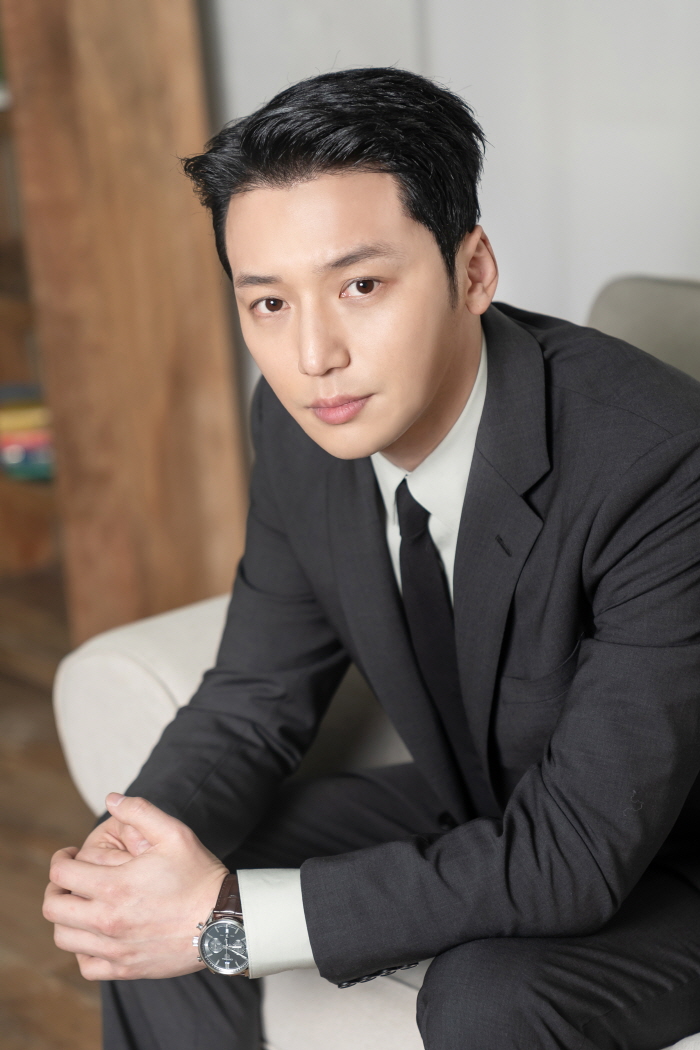 변요한, '자산어보'로 제22회 부산영화평론가협회상 남자연기자상 수상