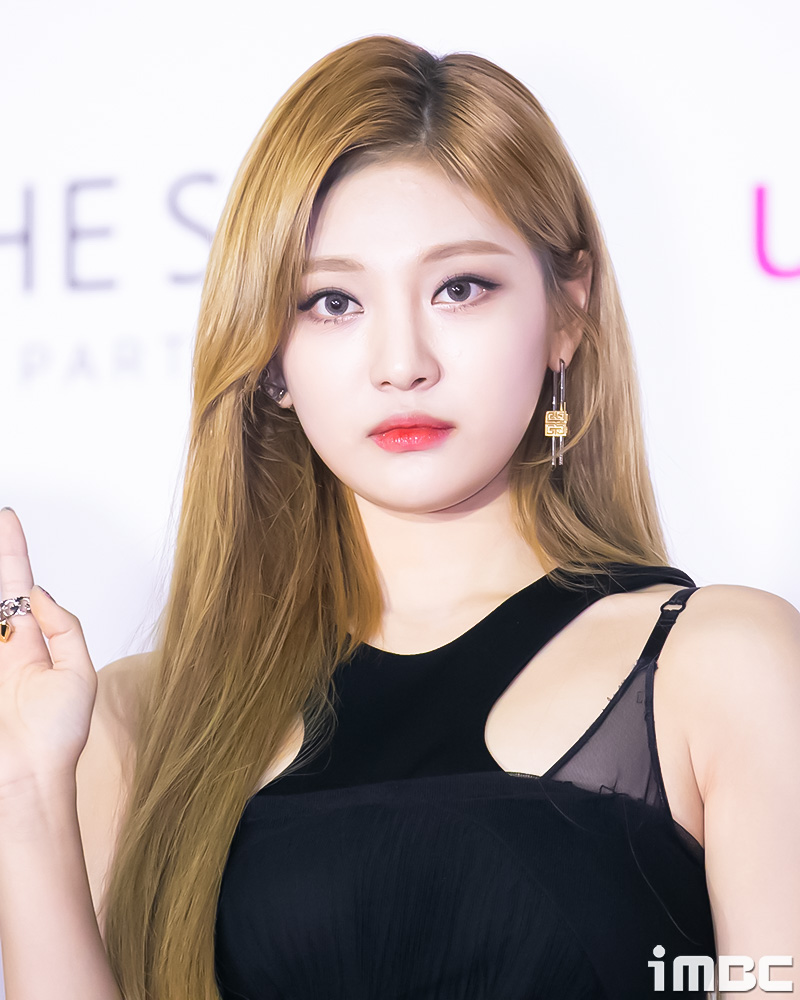 에스파 닝닝 "중국 쇼트트랙 금메달 기뻐"…국내 팬 갑론을박