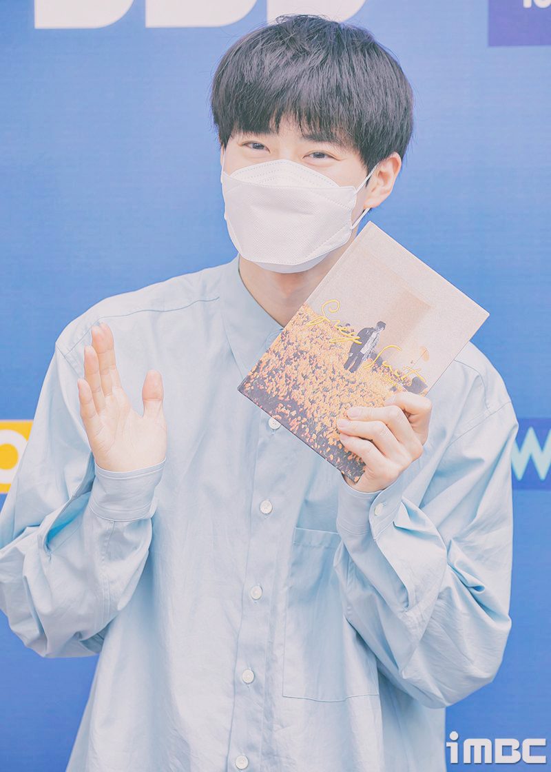 [포토] 수호, 소중한 'Grey Suit~'