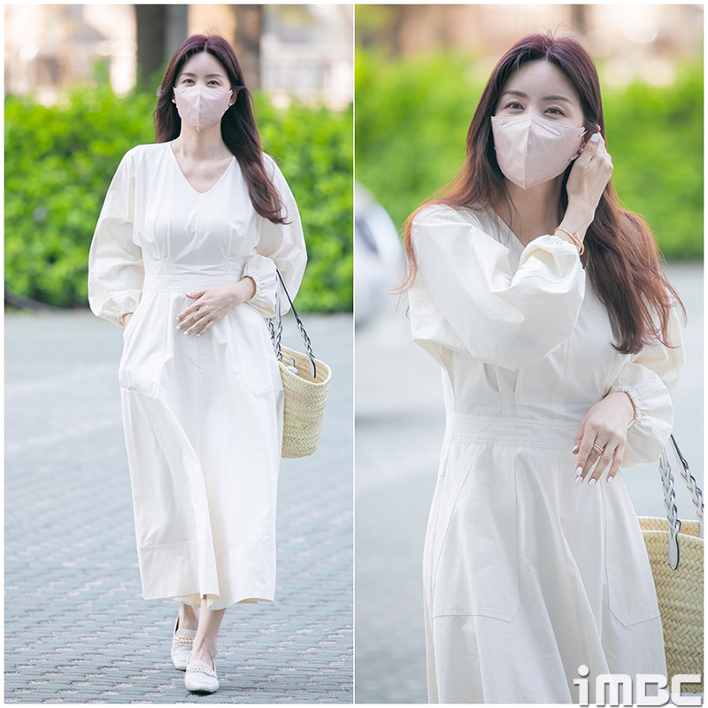 [포토] 박솔미, 돗자리 급구 '봄소풍' 룩