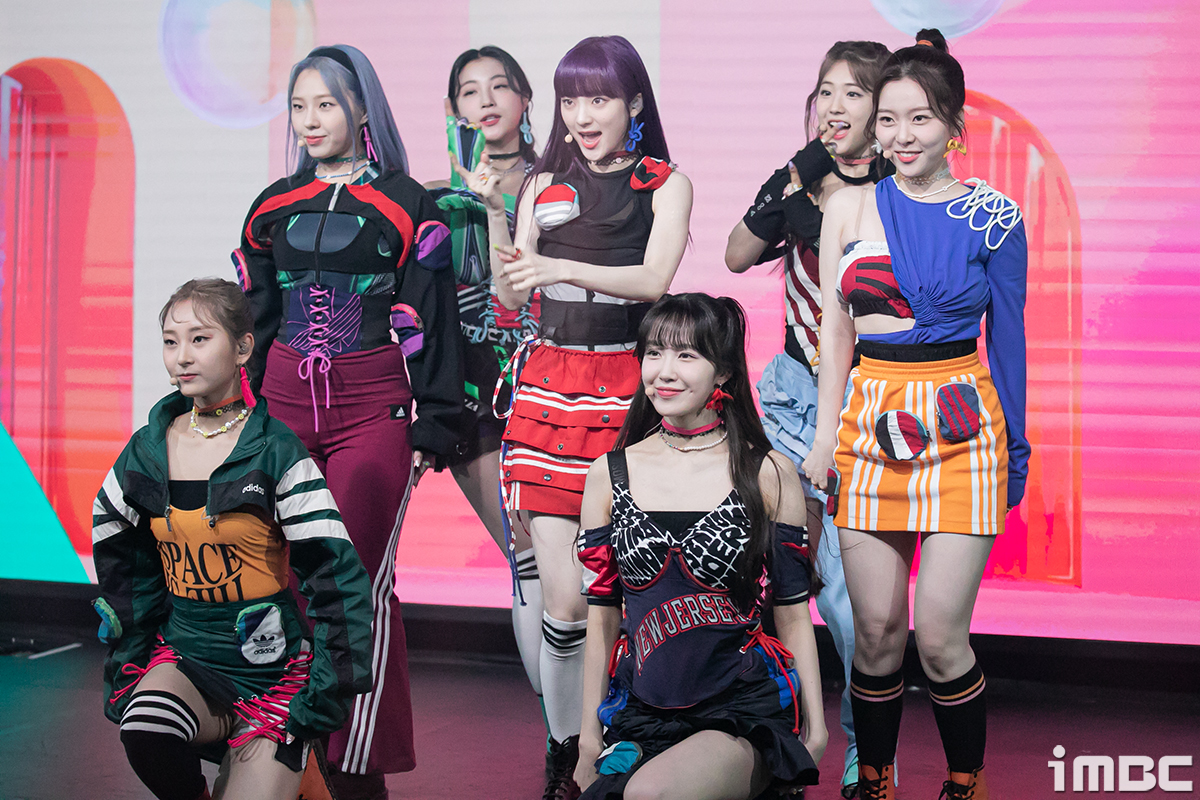 [포토] 아이칠린, 매력적인 '꼭꼭 숨어라' 무대