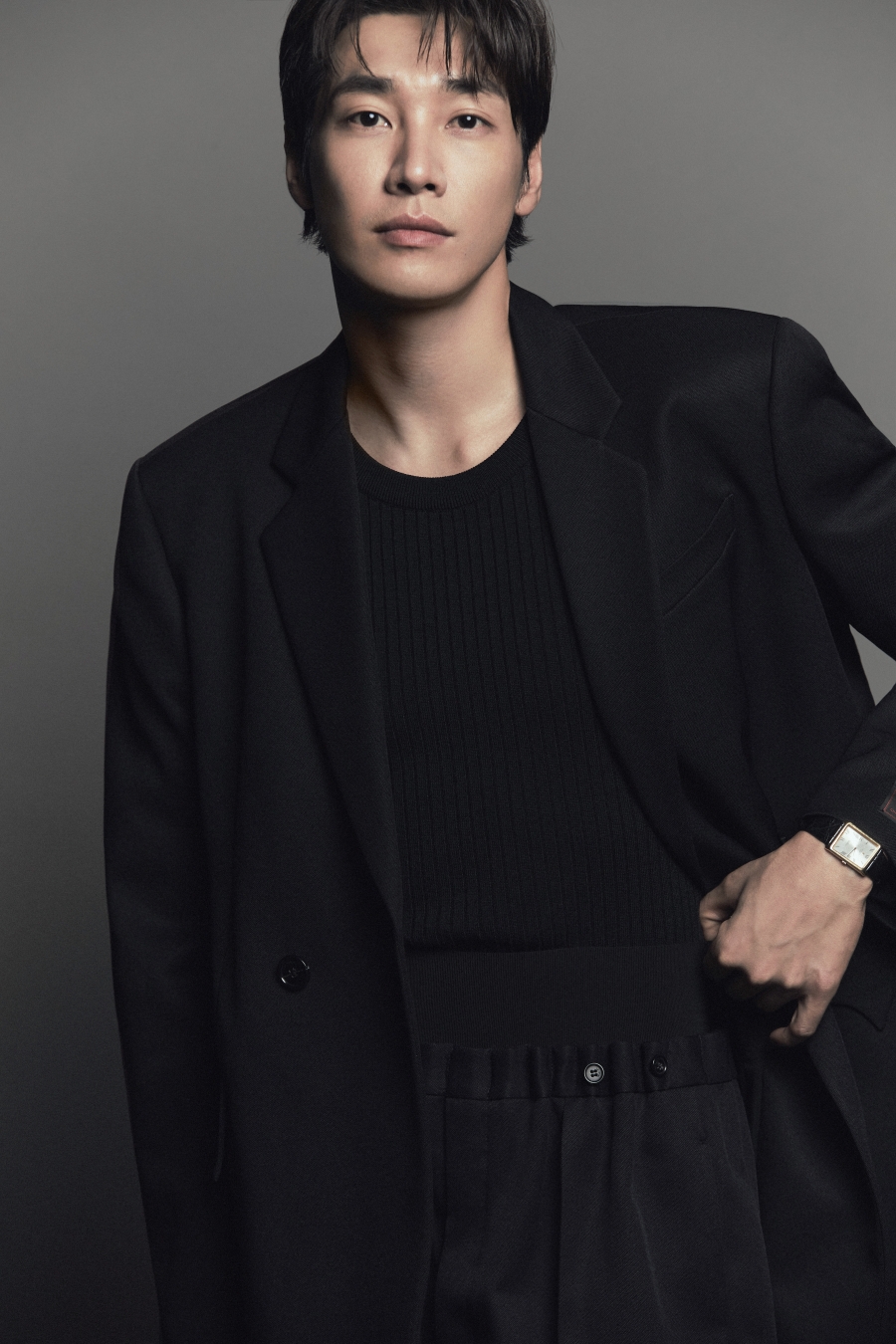 Kim Young Kwang Describes Somebody As An Eerie Love Story ZAPZEE Kim Young Kwang Describes Somebody As An Eerie Love Story ZAPZEE