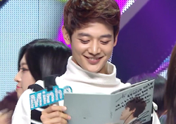 [고화질영상] 샤이니 민호가 부르는 '광화문에서'. <쇼! 음악중심>의 남다른 엔딩!