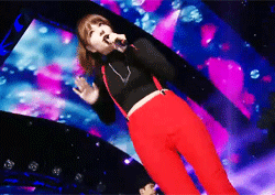 [RE:쇼음중] 16세 샤넌, 레드 팬츠만큼 강렬했던 솔로무대   