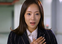 <장미빛 연인들> 윤아정, 성추행범 퇴치해 준 최필립에 "완전 내 스타일이야"