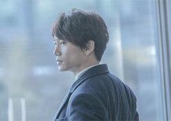 "사람이야, 조각이야?" <킬미힐미> 지성, '그림같은 스틸컷'!