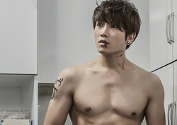 [포토] "벗으려면 이정도는..." <킬미힐미> 지성의 파격 노출!