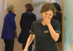 <장미빛 연인들 리뷰> 이미숙, 장미희의 사주로 직장도 잃었다!