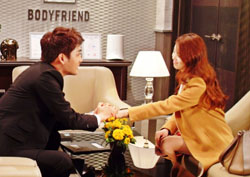 <불굴의 차여사> 박윤재-이가령, 몰래 연애하다 서승만 등장에 화들짝!