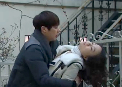 <압구정 백야> 백옥담, 송원근의 기습 입맞춤 후 프로포즈에 '기절'!