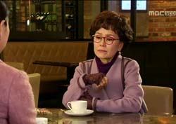 [불굴의 차여사 리뷰] 김보연-정영숙 혼수 갈등 ‘돈봉투 때문에’