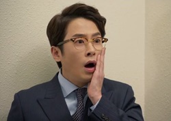 [장미빛 연인들 리뷰] 최필립, 윤아정에 뺨 맞아 "여자 맘을 왜 몰라요?"