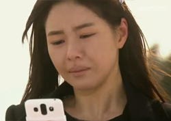 <압구정 백야> 절망에 빠진 박하나가 혼자 바닷가에? '안방 긴장↑'