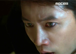 <킬미힐미> 학대범은 '아버지'…신세기 지성, 트라우마 떠올렸다