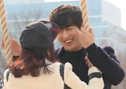 [우리 결혼했어요 리뷰] 남궁민-홍진영, 그네 위 러브스토리 조선판 ‘밀당’