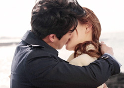 <전설의 마녀> 마지막회, 한지혜-하석진 '바닷가 키스'