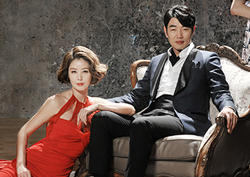 새 주말극 <여왕의 꽃> 김성령, 야심드러내며 '강렬 등장'