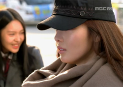 [장미빛 연인들 리뷰] 한선화, 길 한복판에서 "백구라" 모욕?