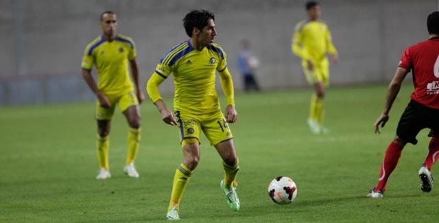 뒤늦은 후회! 요아프 지브는 지난 2011~2012시즌 유럽축구연맹 유로파리그 스토크 시티전에서 심판에게 축구화를 차 퇴장당했다. / 마카비 텔 아비브 홈페이지 캡처