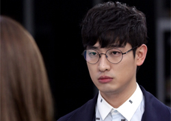 <여왕의 꽃> 윤박, 질투 폭발? '사랑에 빠진 남자는 변한다!'