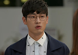 [여왕의 꽃 리뷰] 윤박, 강태오 폭풍 질투! "너무한 거 아니에요?"