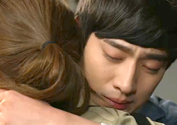 <여왕의 꽃> 윤박, 이성경 지키려 '눈물의 이별' 안방 울렸다!