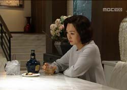 [압구정 백야 리뷰] 한진희-이보희, 눈만 마주치면 서로 ‘맹비난’