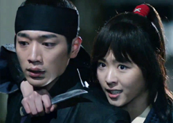 [화정 예고] 이연희, 서강준 목에 칼을 댄 이유는? "날 구하라고!"