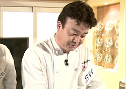 <마리텔> 백종원, 쉬는 시간 제작진들 위한 ‘깜짝 요리 선물’!