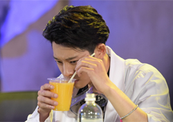 <마이 리틀 텔레비전> 정준영, '산만해도 궁금한' 이 매력은 뭐죠?