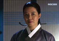 [화정 리뷰]  김여진, 이연희 정체 의심 “날 아는 자다”